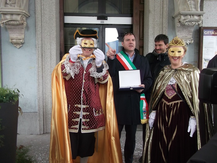 Re Nigoglia riceve le chiavi della città e apre il Carnevale  ad Omegna. Fotogallery