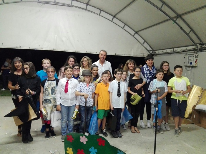 Ottima riuscita per la festa di fine anno della Scuola Primaria di Pettenasco. Foto