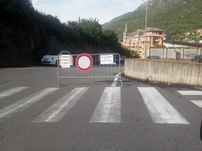 Ad Omegna via Fossalone sempre aperta per via dei lavori in Piazza Beltrami