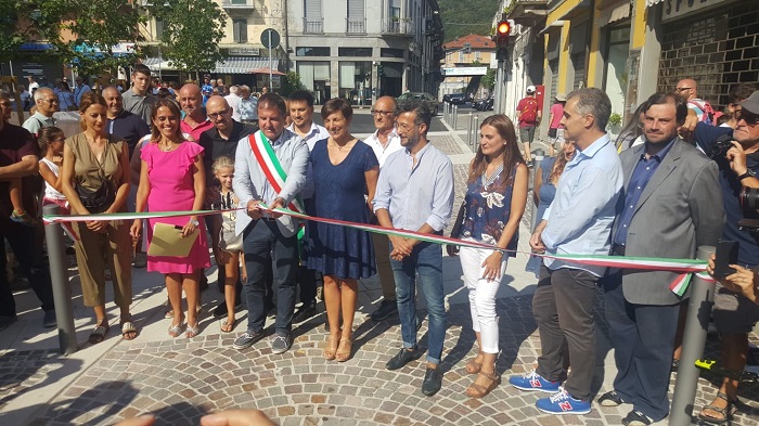 Inaugurata ufficialmente la nuova Piazza Beltrami ad Omegna. Foto e video