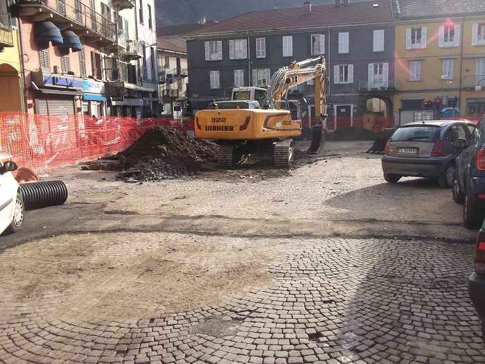 A Omegna si festeggia il Natale ma la Piazza Beltrami si lamenta