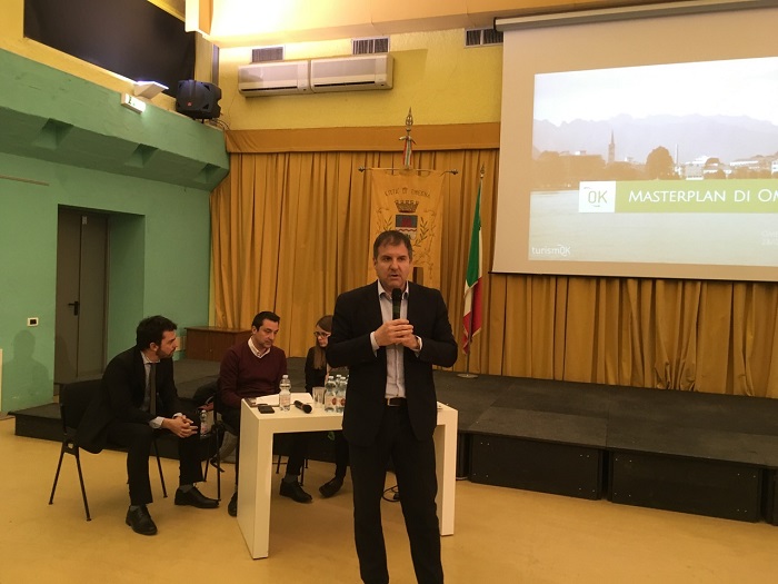Omegna pensa concretamente al turismo