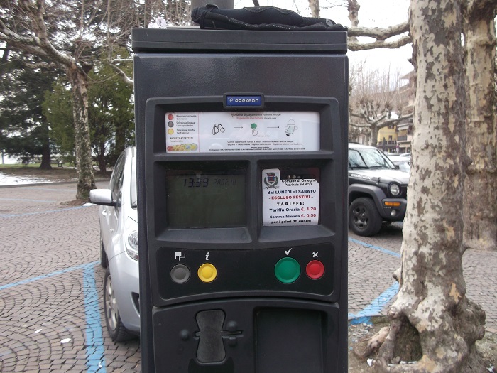 Omegna, passa da 0,40 centesimi a 0,50 la tariffa minima dei parcheggi blu