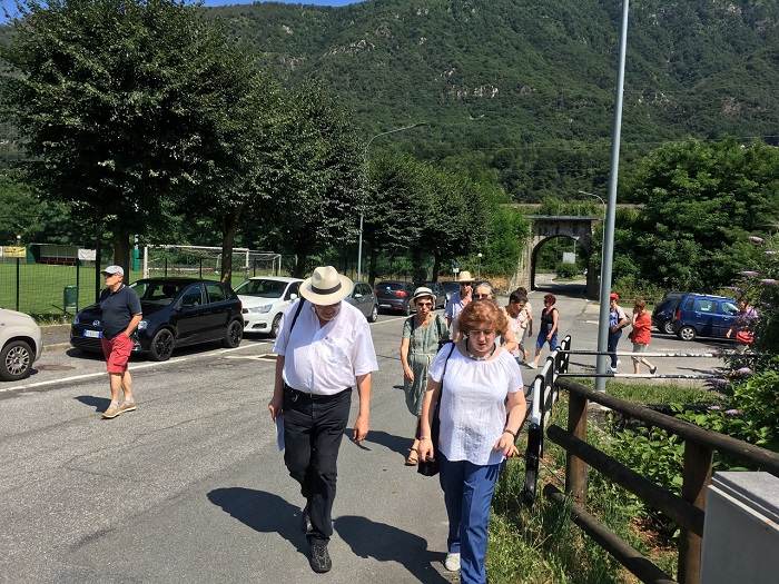 A Casale passeggiata per le frazioni e canzoni con i "4&4otto". Foto