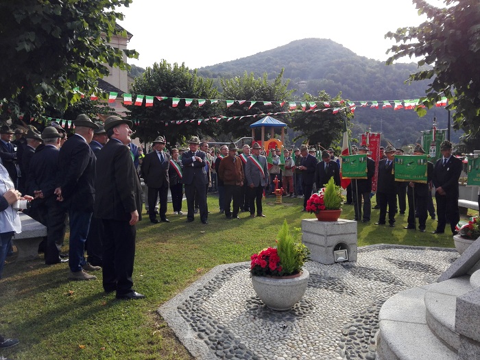 Alpini in festa domenica 30 settembre a Pettenasco. Fotogallery