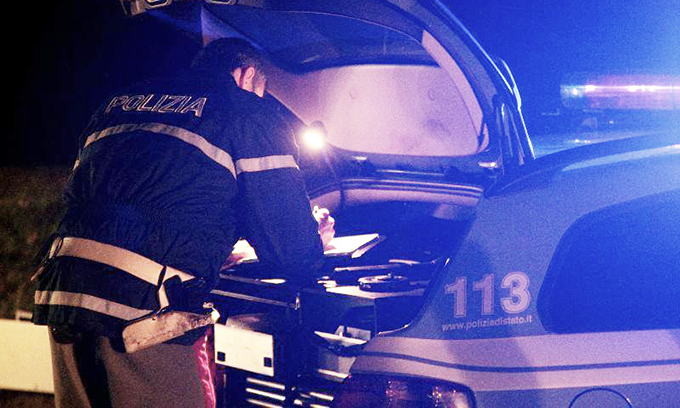 RIfiuta l'alcoltest, e morsica un agente: arrestato