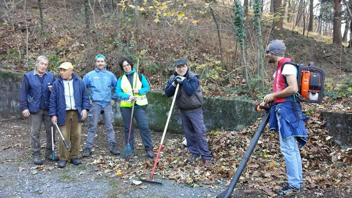 Omegna, anche i Quartieri aiutano a ripulire il Montezuoli. Foto 