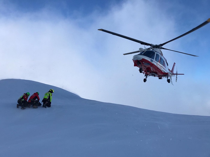Sei persone, provenienti da Legnano, recuperate in alta Valle Strona. Foto e Video