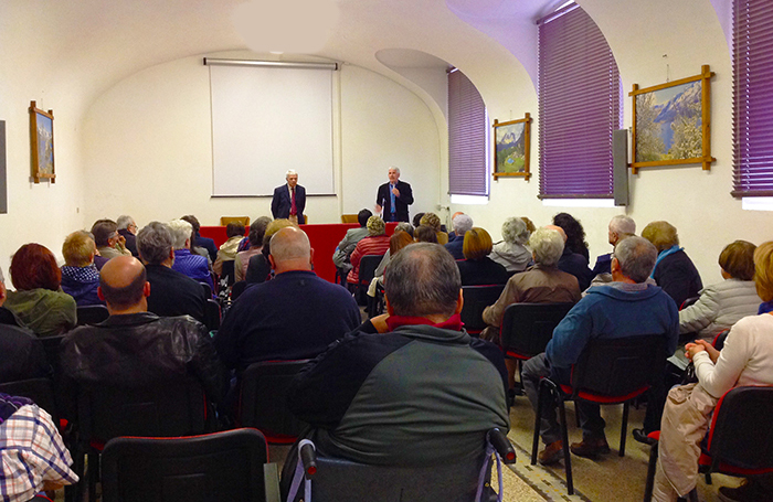 La "Creatività del malato Parkinsoniano" in mostra al Rosmini. Fotogallery
