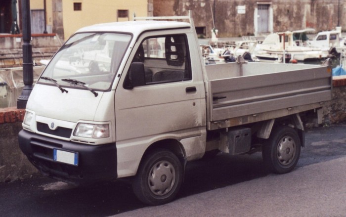 Un furgone rubato dal deposito comunale