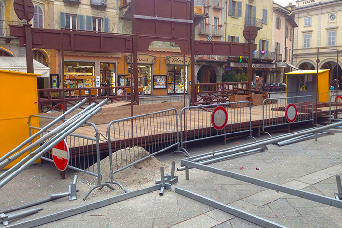 Polemica di Carnevale per il mancato contributo del Comune. Polacchi: “Valutano 4500 euro 0,70 metri cubi di terra e 15 transenne. E il palco ce lo siamo montati noi”. Videointervista