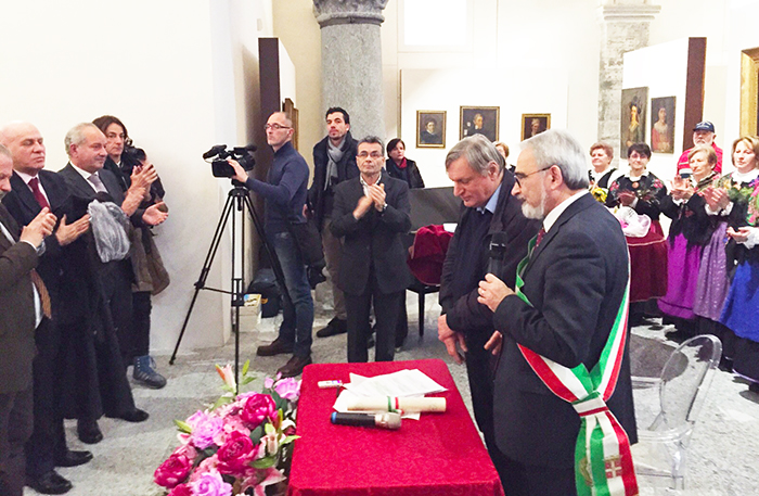 Consegnato a Don Ciotti il premio  il premio “Repubblica partigiana dell'Ossola”. Video e fotogallery