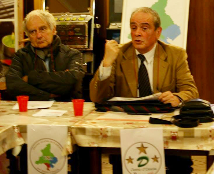 Gallo ed Una Nuova Autonomia radunano i candidati e preparano i programmi. Spettatore interessato Contessi della Lega Nord