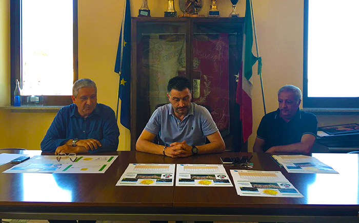 Turisti dai campeggi a Mergozzo con il “Weekend summer bus”. Videointervista