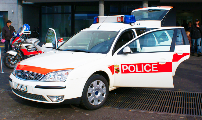 In Vallese aumentano le patenti ritirate per velocità, alcool, droga. Ed anche le vetture immatricolate