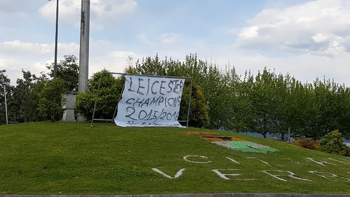 Anche Verbania rende omaggio all’impresa del Leicester e di Claudio Ranieri