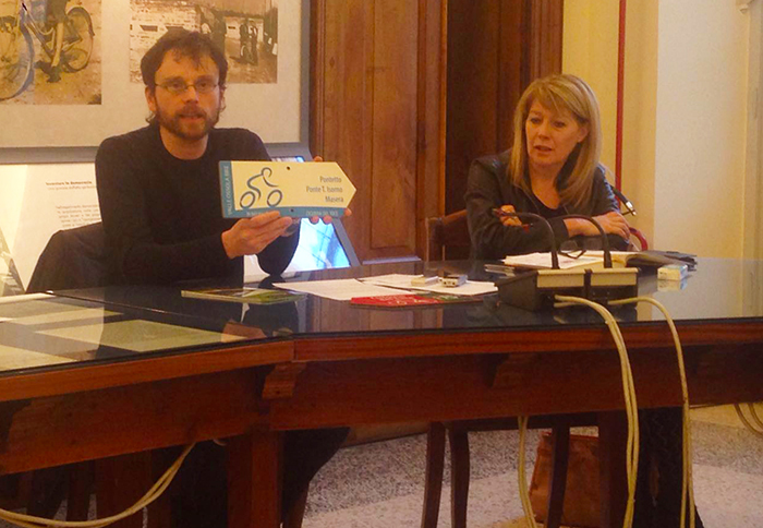 Becoop, con i punti della Coop si migliora l' arredo urbano e la segnaletica delle ciclabili. Videointerviste