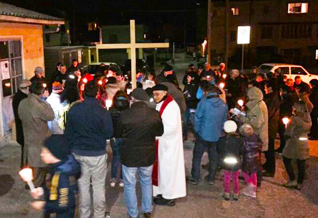 Oltre 200 partecipanti alla via Crucis a Vagna di Comunione e Liberazione