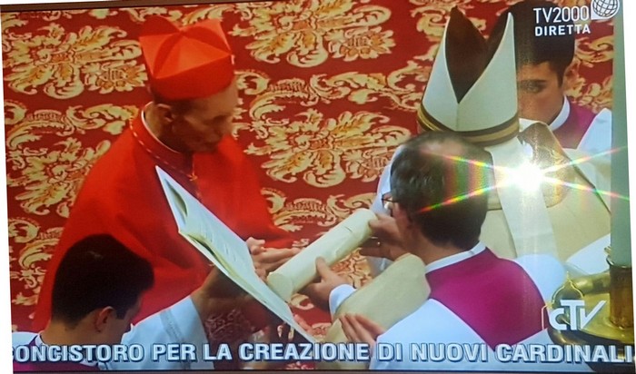 Corti “porporato” di Novara: papa Francesco lo nomina cardinale (foto)