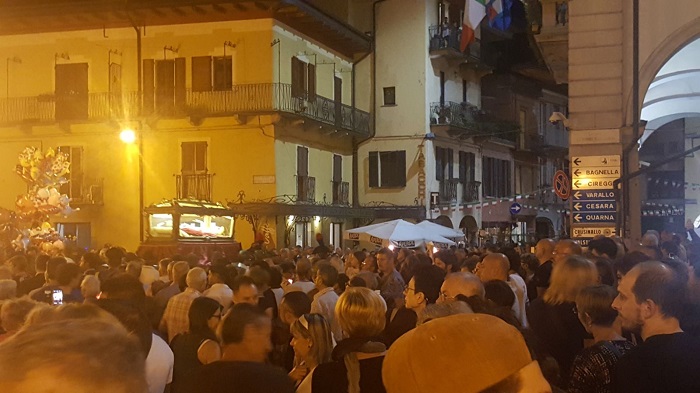 Omegna: la processione di San Vito. Fotogallery