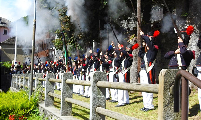 Festa di S. Valentino martire e della Milizia Tradizionale a Calasca. Fotogallery