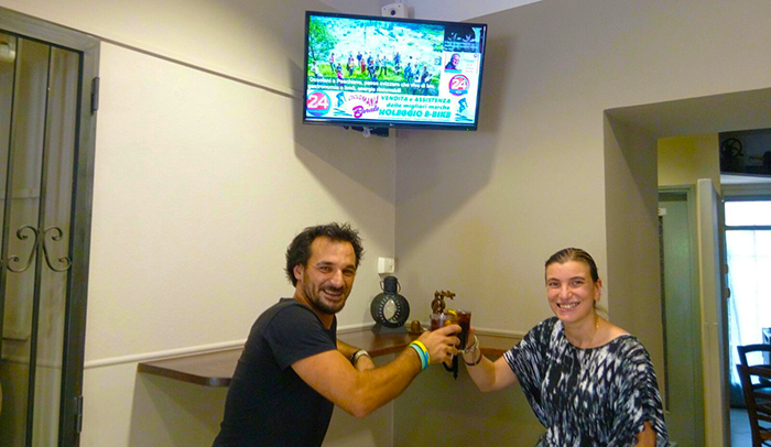 Ad Omegna il primo schermo di vco24.it al Mapaci Beach& bar. Le news in tempo reale