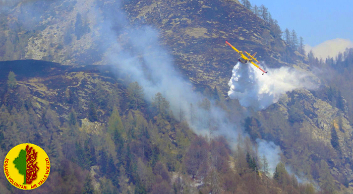 Incendio di Dissimo, il ringraziamento agli Aib vigezzini, impegnati 29 volontari. Foto