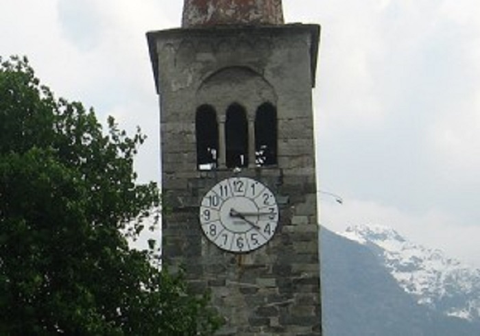Pieve Vergonte il comune sistema il campanile della chiesa parrocchiale