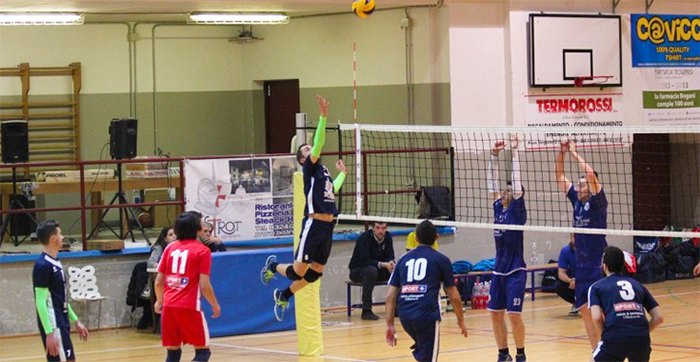 Volley: il Bistrot perde con la capolista, ma “vende cara la pelle”. Col Valsusa finisce 3-1