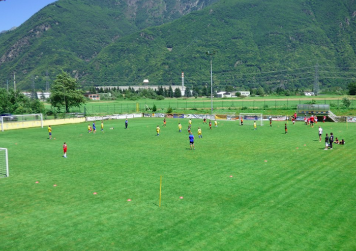 Stage al campo di calcio per i ragazzi del Cobianchi