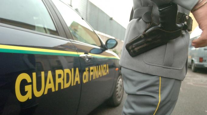Finto invalido in carrozzina scoperto dalle Fiamme Gialle