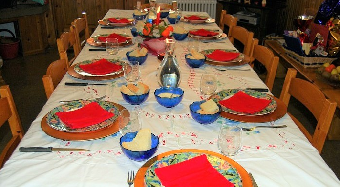 Menù  novarese per il pranzo di Natale organizzato dalla parrocchia domese
