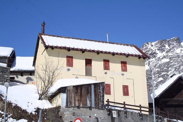 Devero: un nuovo bar e 10 posti letto nell'ex caserma della Guardia di Finanza