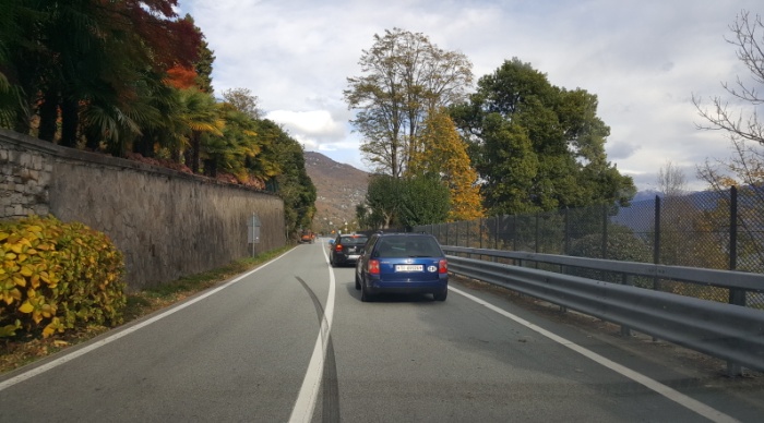 Sulla ss 34 spunta il semaforo: una settimana di senso unico alternato
