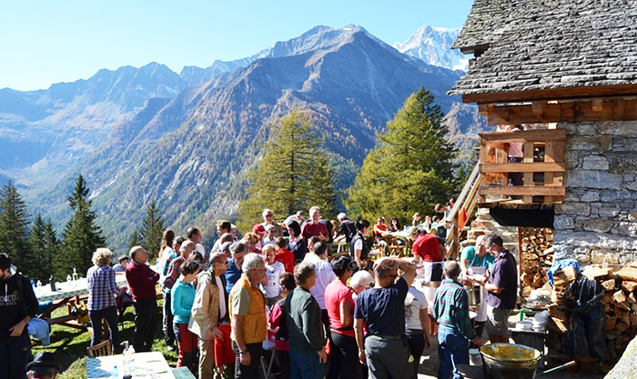 Santa Messa e festa all'Alpe Cicerwald. Fotogallery