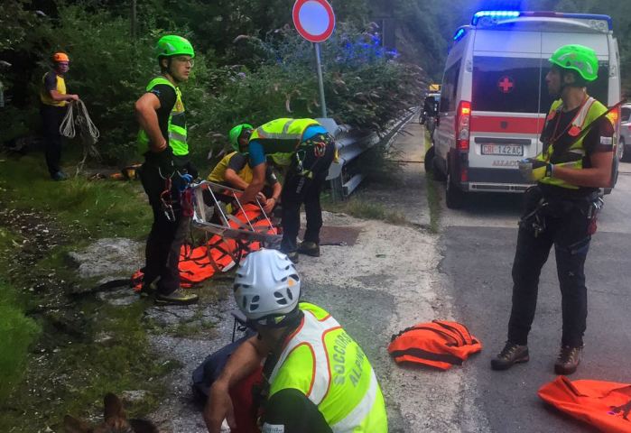 Parapendista precipita sul Mottarone