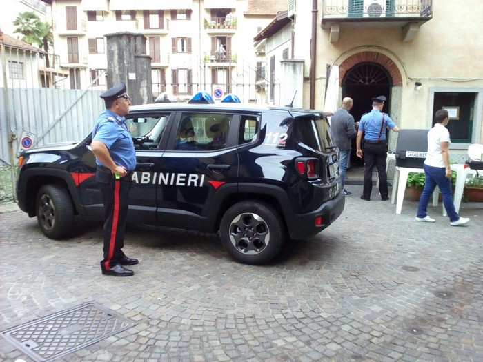 Dalle telecamere le piste dell’incendio doloso di Stresa