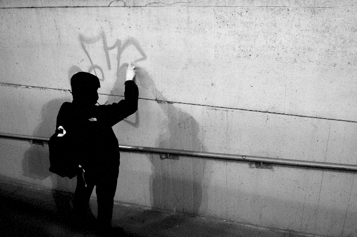 Writer in stazione sorpresi dalla polizia: due finiscono denunciati