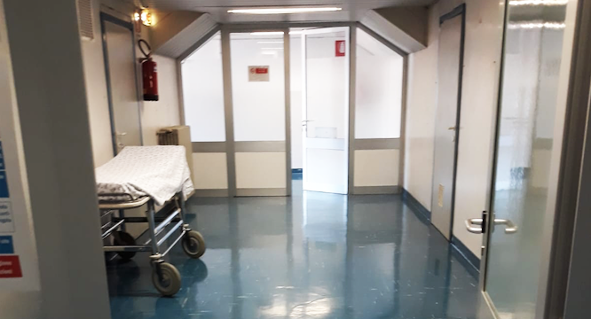 Amianto nei pavimenti, al San Biagio si rifanno i corridoi del "country pediatrico"