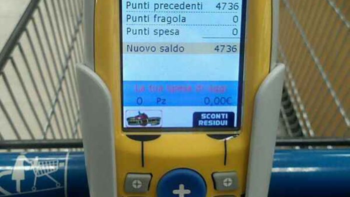 “Furbetto” al supermercato: compra per 200 euro, ne paga 28 e finisce denunciato