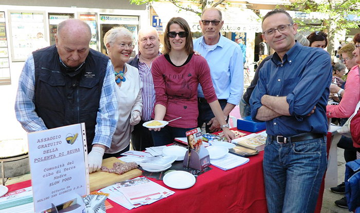 Degustazioni di prodotti locali al mercato domese per lo “Slow Food Day” con la Condotta Valle Ossola
