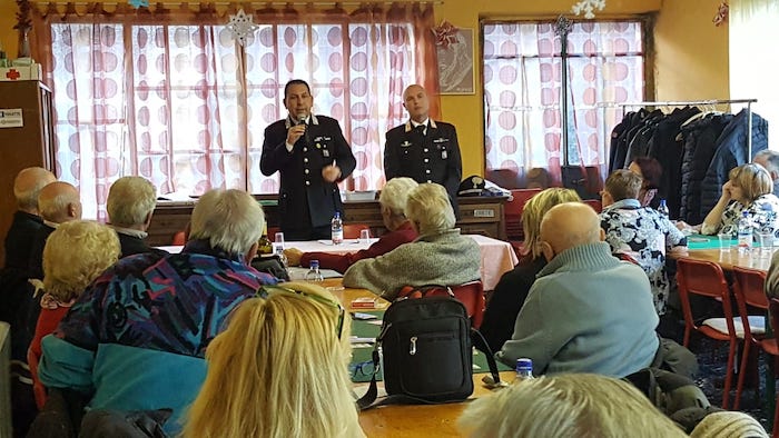 I Carabinieri intensificano i controlli per le festività. Prevenzione truffe: incontro con gli anziani a Crodo