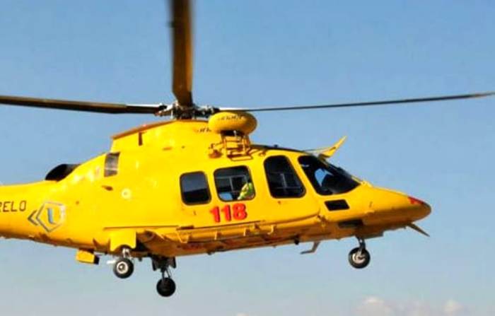 Cavaliere cade di sella, batte il capo e finisce all’ospedale
