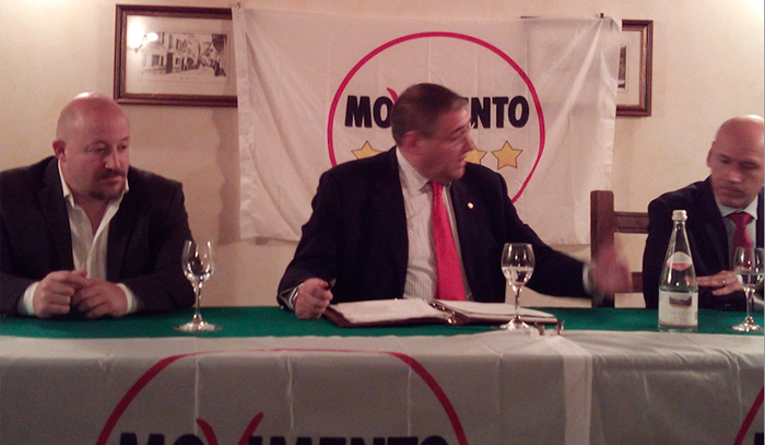 Giorgio Bertola, candidato presidente della Regione per il M5S, promette al Vco i canoni idrici. Video