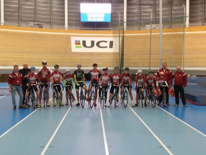 I ragazzi del Pedale Ossolano alla prova del velodromo in Svizzera