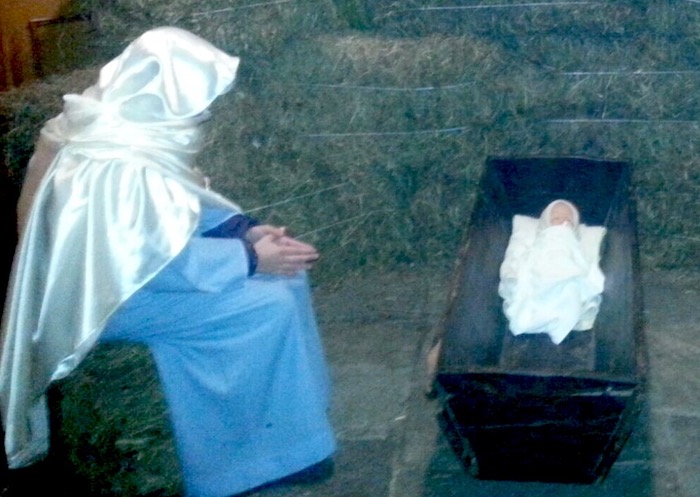 Botteghe aperte e artigiani all'opera, la Varzo di una volta rivive nel "Presepe meccanico"