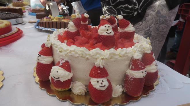 Gara di torte per sostenere l'Associazione Angeli dell'Hospice