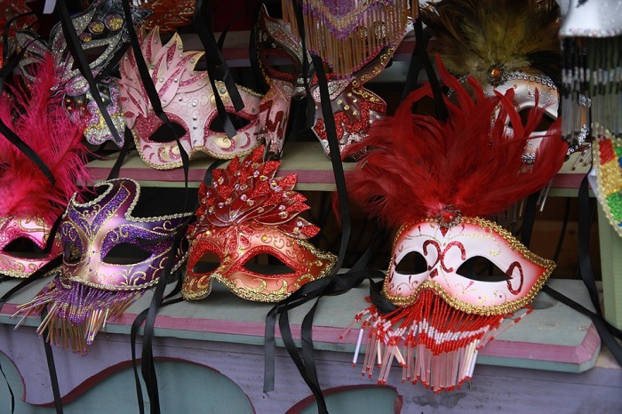 Cena di carnevale e festa in maschera all'oratorio domese 