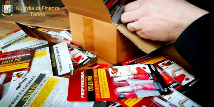 Colle tossiche dal Piemonte in tutta Italia: sequestrati 350.000 stick, nove denunciati
