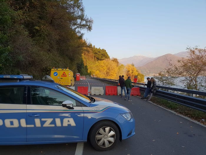La frana e la rabbia: i frontalieri vanno dal prefetto